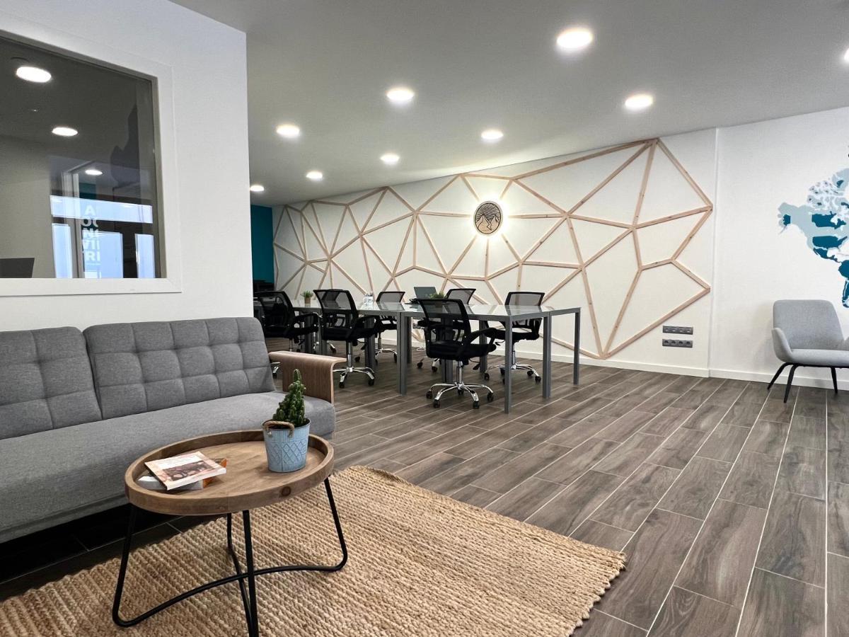 Espot Cowork & Apartments - L'Amfitriona Esterno foto