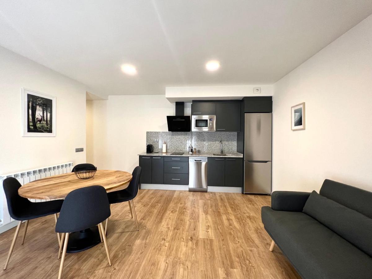 Espot Cowork & Apartments - L'Amfitriona Esterno foto