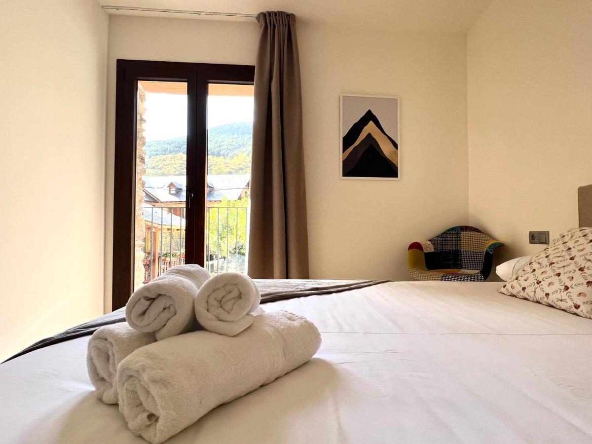 Espot Cowork & Apartments - L'Amfitriona Esterno foto